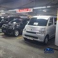 Sejumlah mobil Gran Max bekas banyak ditawarkan di WTC Mangga Dua, Jakarta, Rabu (15/4/2026). (CNBC Indonesia/Chandra Dwi Pranata)