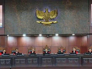 Gugatan Larang Keluarga Presiden-Wapres Jadi Capres-Cawapres Kandas di MK