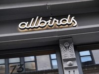 Dulu Jualan Sepatu Sekarang Bisnis AI, Harga Saham Lompat 6 Kali Lipat