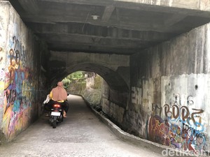 Melihat Jalan Tikus Andalan Warga Tempel Seberangi Riuhnya Jalan Magelang