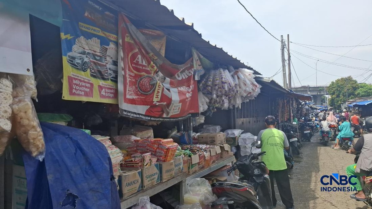Pedagang Daging Ayam-Sayuran Sampai Pusing Efek Harga Plastik Meledak