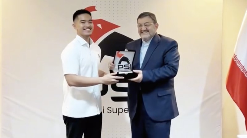 Ketua Umum DPP PSI Kaesang Pangarep menerima kunjungan silaturahmi Duta Besar Iran untuk Indonesia, H.E. Mohammad Boroujerdi. (Instagram/psi_id)