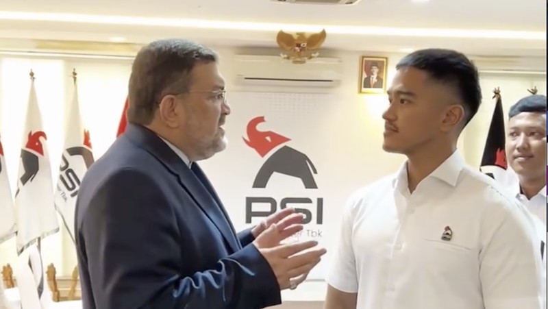 Ketua Umum DPP PSI Kaesang Pangarep menerima kunjungan silaturahmi Duta Besar Iran untuk Indonesia, H.E. Mohammad Boroujerdi. (Instagram/psi_id)