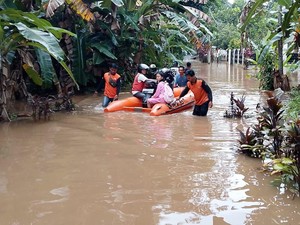 Hari Ketiga Banjir di OKU: 14 Desa Terendam, 1.735 Jiwa Terdampak