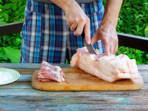 Lemak Sapi vs Lemak Babi, Begini Perbedaan Nutrisinya