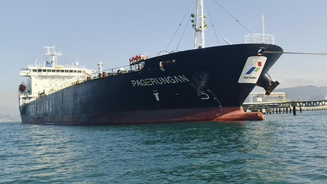 Penampakan Armada Kapal Tanker Pertamina Buatan Dalam Negeri