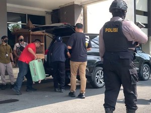 KPK Geledah 4 Lokasi di Tulungagung-Surabaya, Sita Uang Tunai