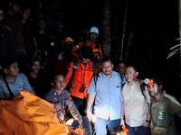 Helikopter Pribadi Jatuh di Hutan Kalimantan, 8 Tewas