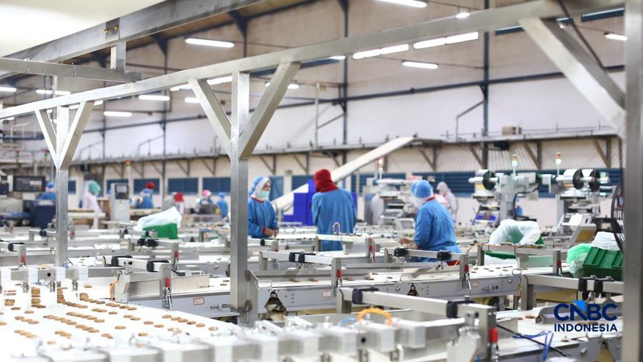 Salah satu produsen dan eksportir biskuit dan wafer asal Indonesia, PT Mega Global Food Industry (Kokola Group) . (CNBC Indonesia/Arrijal)