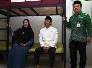 Mensos Sebut Siswa Sekolah Rakyat Makin Percaya Diri & Berprestasi