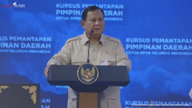 Prabowo Kunjungi Tempat Pengolahan Sampah Jadi Genteng, Ini Kesannya