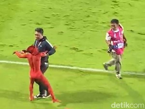 PSM Didenda Rp 40 Juta Buntut 1 Orang Suporter Masuk Lapangan-Datangi Wasit