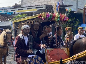 Mengenang KH Sholeh Darat Lewat Kirab Budaya di Semarang
