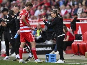 Sejarah! Pelatih Perempuan Debut di Laga Resmi Bundesliga