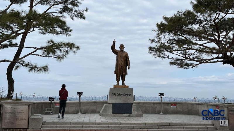 Sejumlah turis mengunjungi Wisata DMZ di Paju, perbatasan Korea. (CNBC Indonesia/Hadijah Alaydrus)