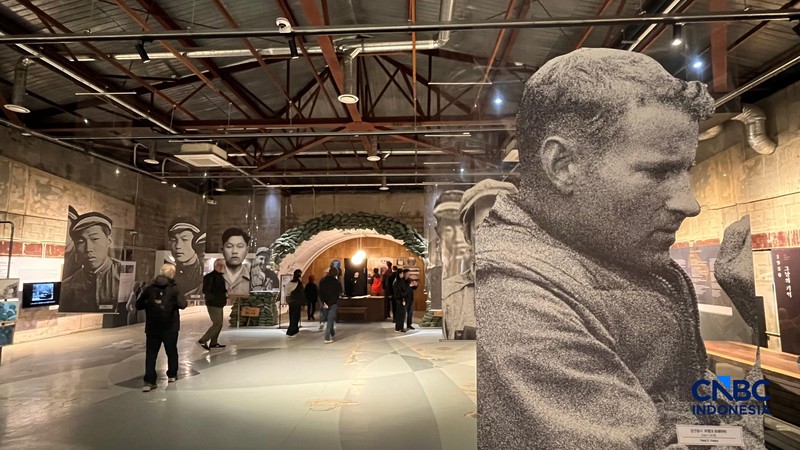 Sejumlah turis mengunjungi Wisata DMZ di Paju, perbatasan Korea. (CNBC Indonesia/Hadijah Alaydrus)