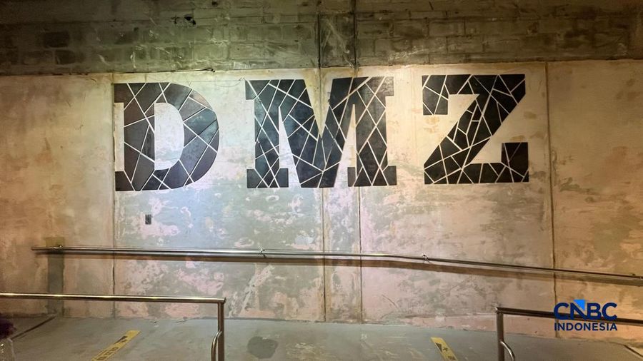 Sejumlah turis mengunjungi Wisata DMZ di Paju, perbatasan Korea. (CNBC Indonesia/Hadijah Alaydrus)