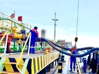 Awak kapal tanker Pertamina. (Dok. PIS)