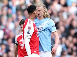 Video Arsenal Disalip Man City, The Gunners Cuma Jagain Trofi Lagi?