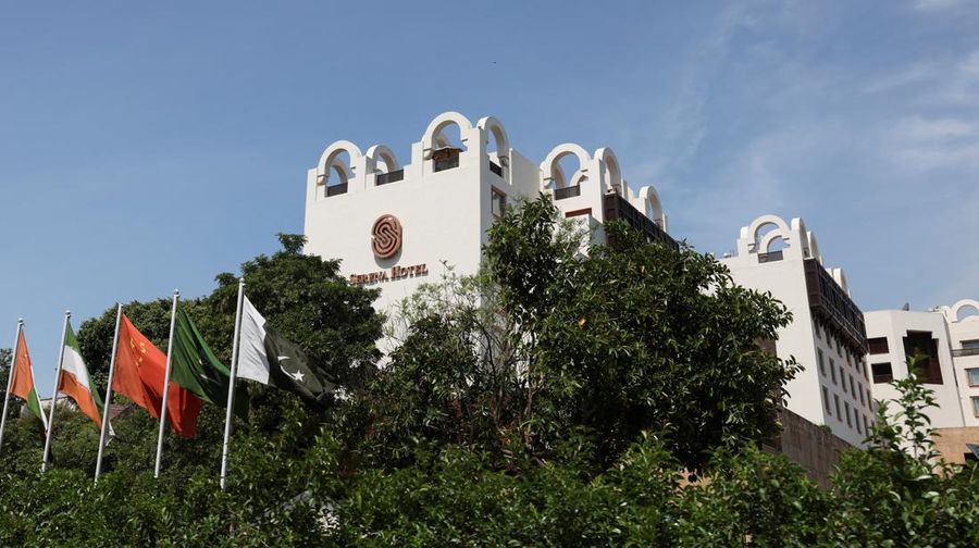 Hotel Serena di Islamabad menjadi lokasi perundingan damai Iran dan AS. Hotel mewah ini jadi saksi buntunya perundingan kedua negara, Senin (20/4/2026).