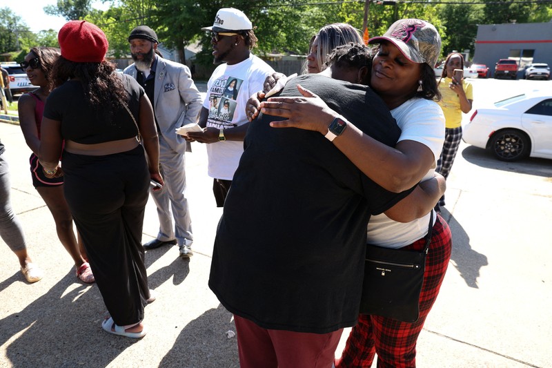 Kepolisian Louisiana menembak mati pelaku penembakan yang menewaskan delapan anak-anak di Amerika Serikat, Minggu (19/4/2026). (REUTERS/Kevin Bartram)