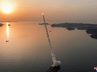 Korut Pemanasan Perang, Kim Jong Un Uji Coba Rudal Mematikan Baru