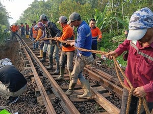 Longsor di Jalur Cibeber-Lampegan, KAI Batalkan Perjalanan KA Siliwangi