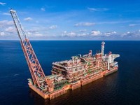 Perusahaan minyak dan gas bumi (migas) asal Italia Eni berhasil menemukan cadangan gas raksasa baru di Indonesia. Temuan ini berasal dari sumur eksplorasi Geliga-1 yang dibor di Blok Ganal, Cekungan Kutai, Lepas Pantai Kalimantan Timur.  Hal ini disa