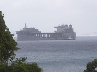 USS Miguel Keith melewati Selat Malaka.