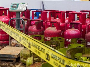 Video Bareskrim Bongkar Penyalahgunaan BBM-LPG Subsidi, 330 Tersangka Diamankan