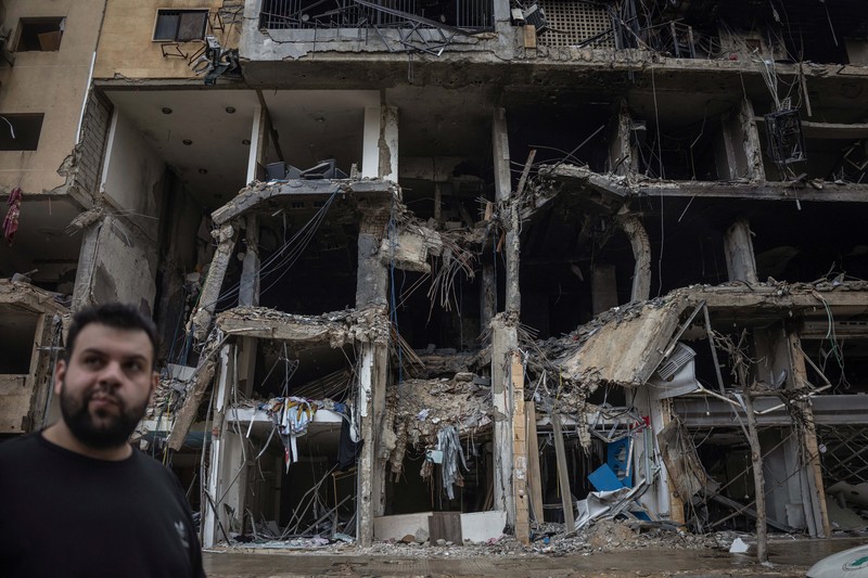 Drone Israel menghantam kota di selatan Lebanon. Peristiwa itu terjadi di tengah gencatan senjata 10 hari yang telah disepakati kedua negara, Senin (20/4/2026). (REUTERS/Marko Djurica)