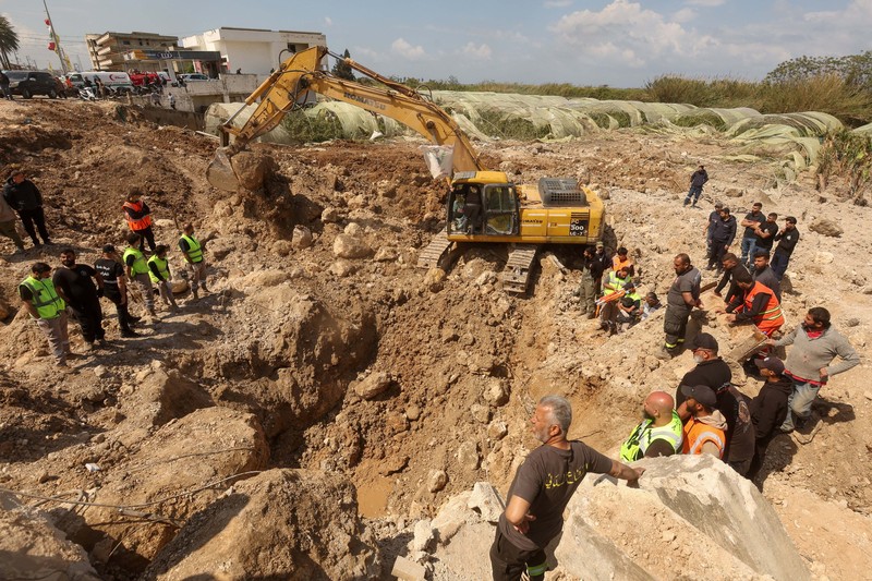 Drone Israel menghantam kota di selatan Lebanon. Peristiwa itu terjadi di tengah gencatan senjata 10 hari yang telah disepakati kedua negara, Senin (20/4/2026). (REUTERS/Marko Djurica)