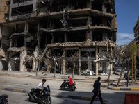 Drone Israel menghantam kota di selatan Lebanon. Peristiwa itu terjadi di tengah gencatan senjata 10 hari yang telah disepakati kedua negara, Senin (20/4/2026). (REUTERS/Marko Djurica)