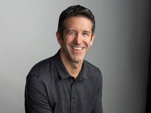 Dua Ujian Besar Menanti Bos Baru Apple John Ternus