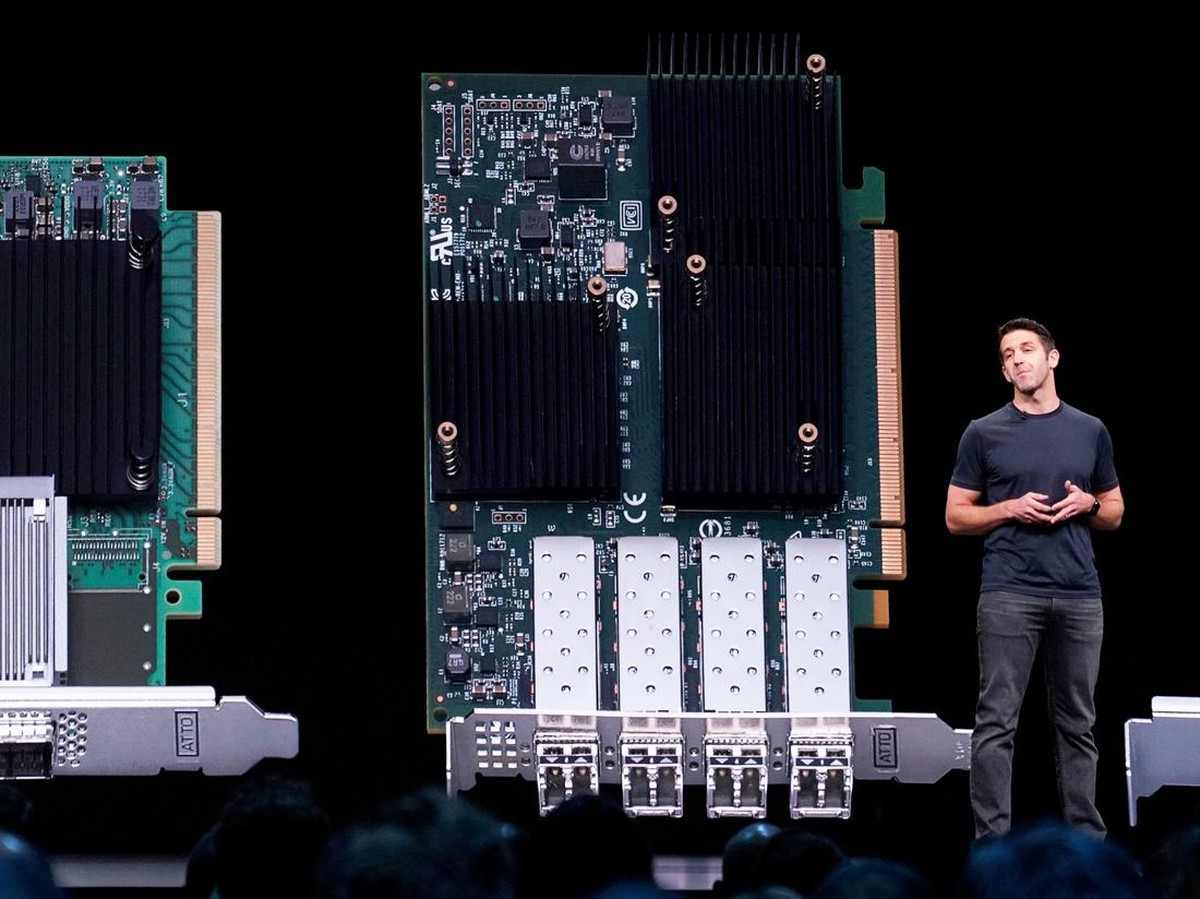 John Ternus CEO Baru Apple, Ahli Hardware Gantikan Tim Cook