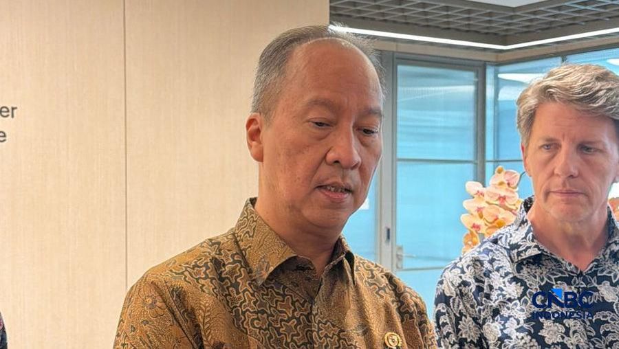 Menperin Agus menjawab soal kekhawatiran potensi penyelewengan BBM subsidi oleh sektor industri. (CNBC Indonesia/Intan Rakhmayanti Dewi)