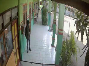Maling Obok-obok Gedung SD di Nganjuk, Gondol 3 Laptop untuk Ujian