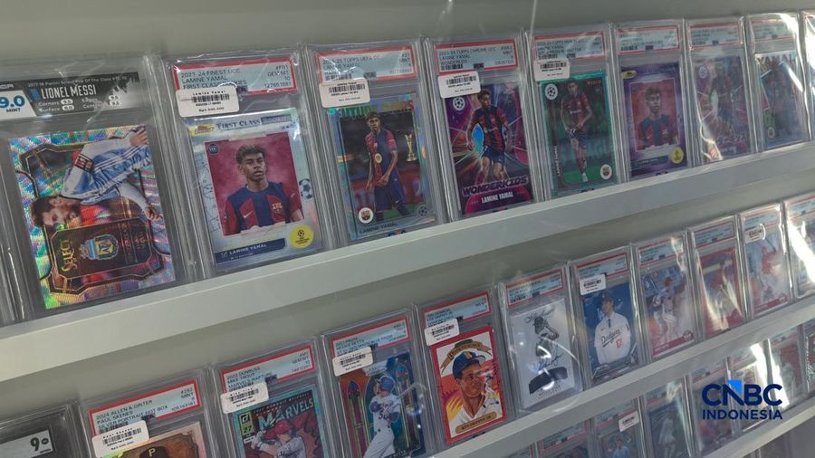 Penjualan kartu Pokemon pada toko ONcards di Mal Agora, Jakarta, Selasa (21/4/2026).