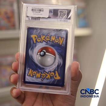 Penjualan kartu Pokemon pada toko ONcards di Mal Agora, Jakarta, Selasa (21/4/2026). (CNBC Indonesia/Faisal Rahman)