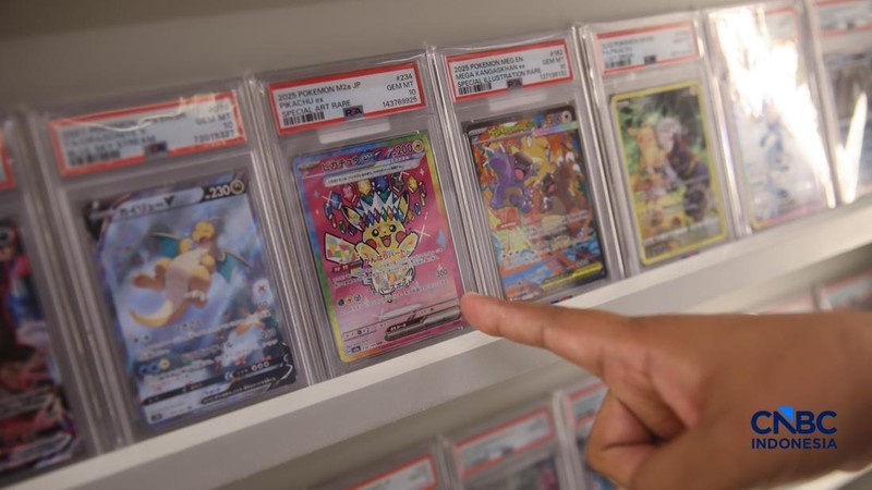 Penjualan kartu Pokemon pada toko ONcards di Mal Agora, Jakarta, Selasa (21/4/2026).