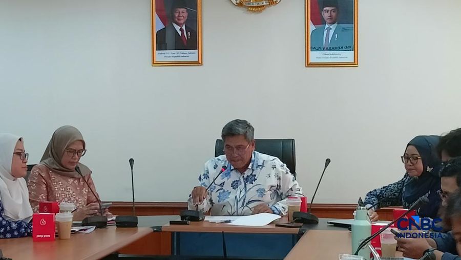 Plt. Dirjen Agro Kemenperin Putu Juli Ardika dalam diskusi dengan media, Selasa (21/4/2026). (CNBC Indonesia/Ferry Sandi)