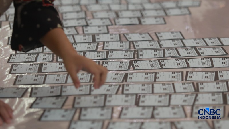 Sebanyak 393 jemaah haji kloter pertama embarkasi Jakarta mulai tiba di Asrama Haji Pondok Gede hari ini., Jakarta Timur, sejak Selasa (21/4/2026) pagi. (CNBC Indonesia/Muhammad Sabki)