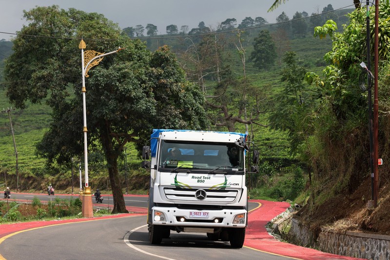 Uji kandungan campuran bahan bakar B50, di Wisma Balitsa, Lembang, Jawa Barat. Selasa (21/4/2026). (CNBC Indonesia/Firda Dwi Muliawati)