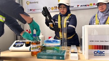 Uji kandungan campuran bahan bakar B50, di Wisma Balitsa, Lembang, Jawa Barat. Selasa (21/4/2026). (CNBC Indonesia/Firda Dwi Muliawati)