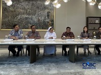 Direktur Human Capital and Compliance BNI Mudani Herlambang dalam konferensi pers di Graha BNI Jakarta, Rabu (22/4/2026). (CNBC Indonesia/Romys Binekasri)