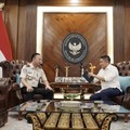 Direktur Jenderal Imigrasi Hendarsam Marantoko bertemu Sekretaris Kabinet Teddy Indra Wijaya di kantor Sekretariat Kabinet, Selasa (21/4/2026). (Tangkapan layar instagram)