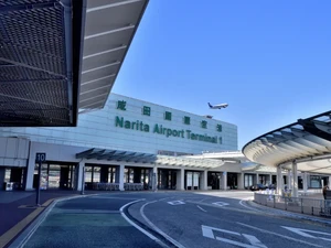 7.000 Penumpang Terlantar di Bandara Narita Imbas Hujan Deras Guyur Tokyo