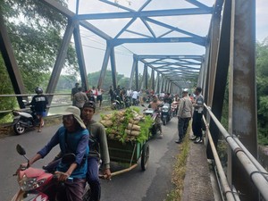Geger Motor Terparkir di Jembatan Magetan, Pemiliknya Hilang Misterius