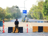 Keamanan di ibu kota Pakistan, Islamabad, meningkat menjelang perundingan damai antara Amerika Serikat (AS) dan Iran dalam beberapa hari mendatang. Pakistan memberlakukan sejumlah pembatasan jelang pertemuan delegasi AS dan Iran. (REUTERS/Akhtar Soom