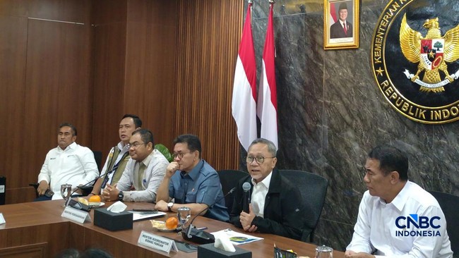 Bantuan Pangan Sedot Minyakita, Zulhas Ungkap Rencana Baru Pemerintah